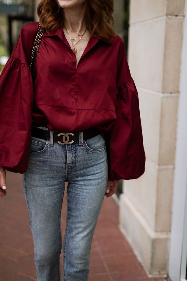 Dallas fashion blogger over 50 wearing veronica beard jeans with Chanel belt.